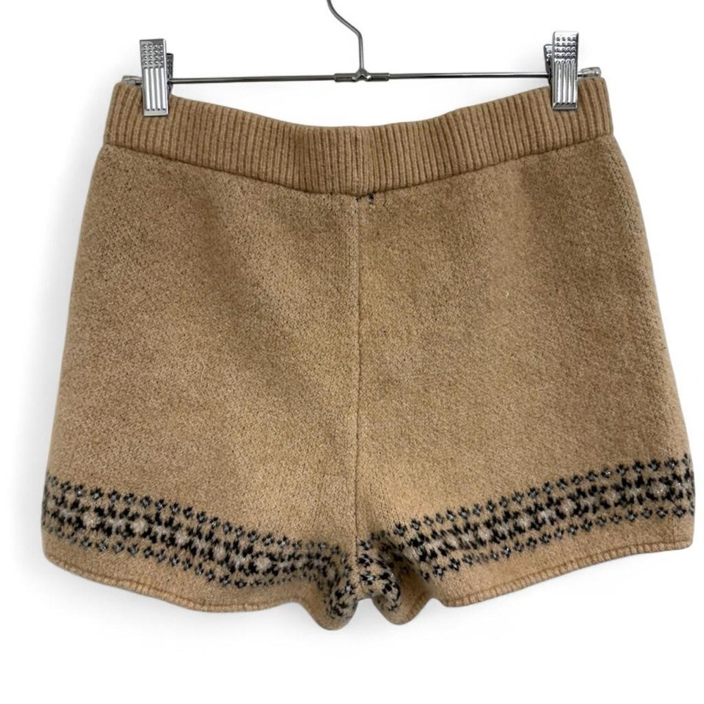 Wild Fable tan shorts . - Picture 2 of 3